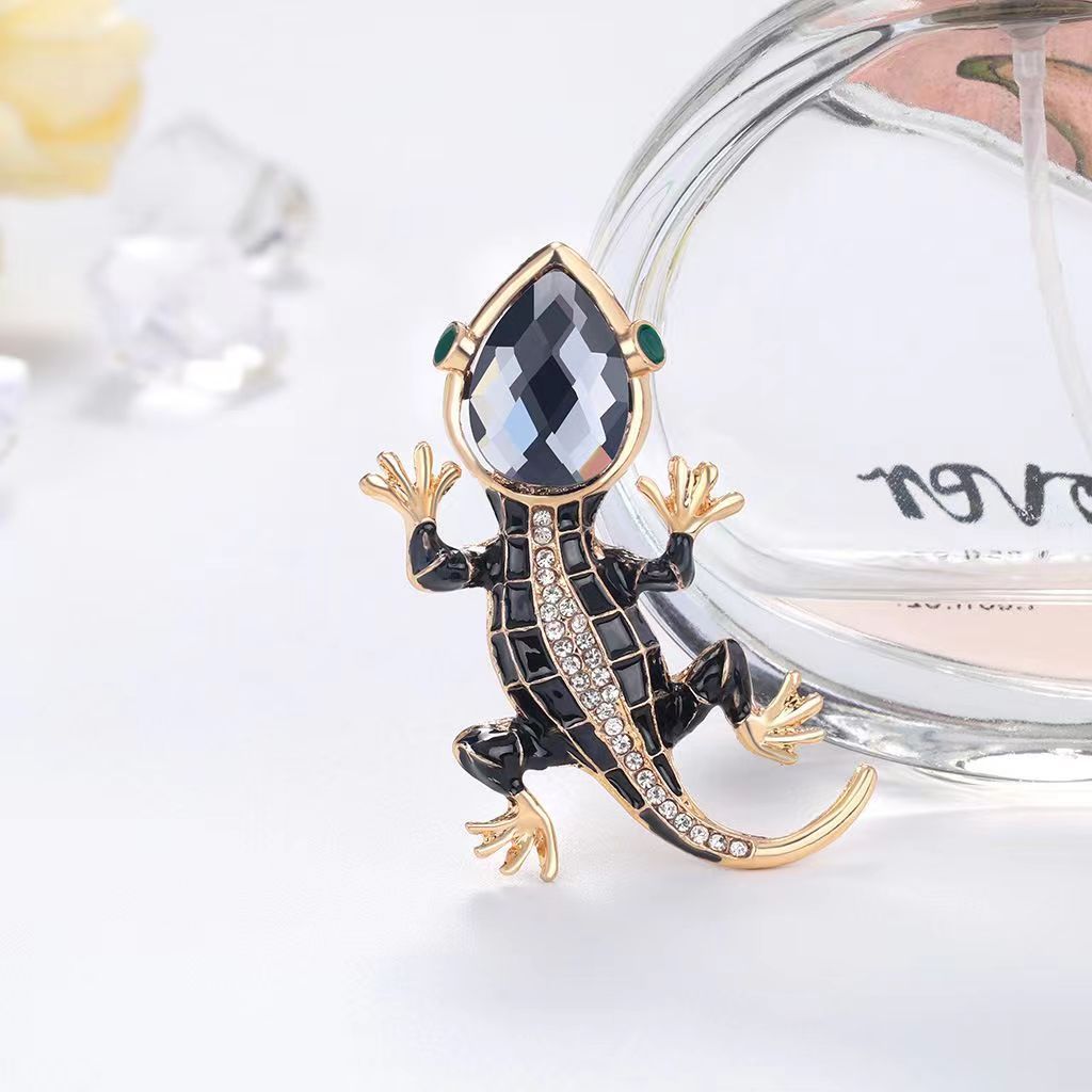 Diamond studded glass gecko br - Embroidery Fish recension och pris