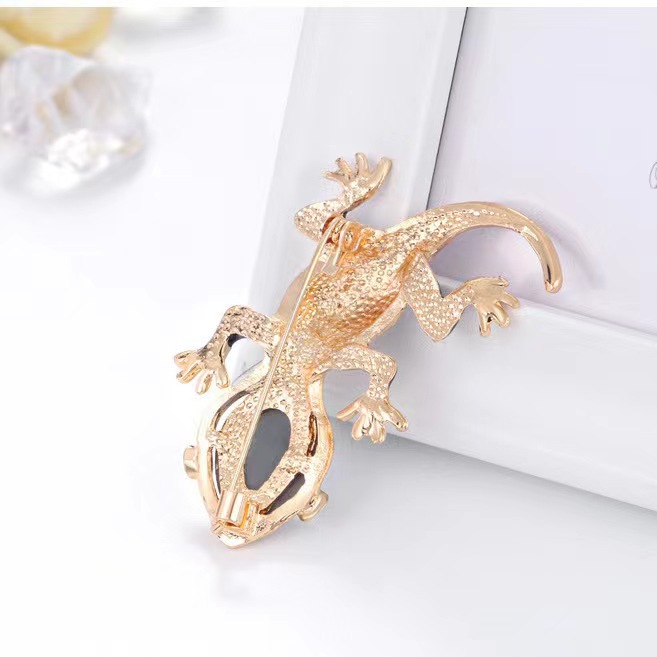 Diamond studded glass gecko br - Embroidery Fish recension och pris